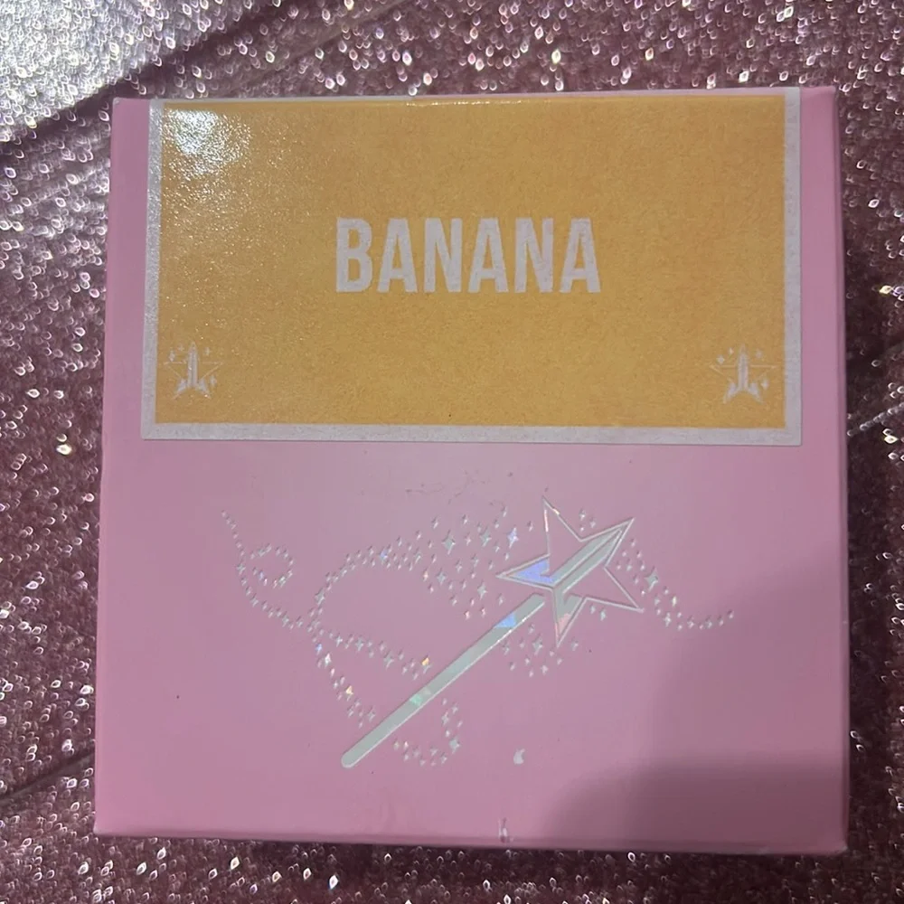 NIB Jeffree Star Cosmetics Magic Star Luminous Setting Powder in Banana JSC